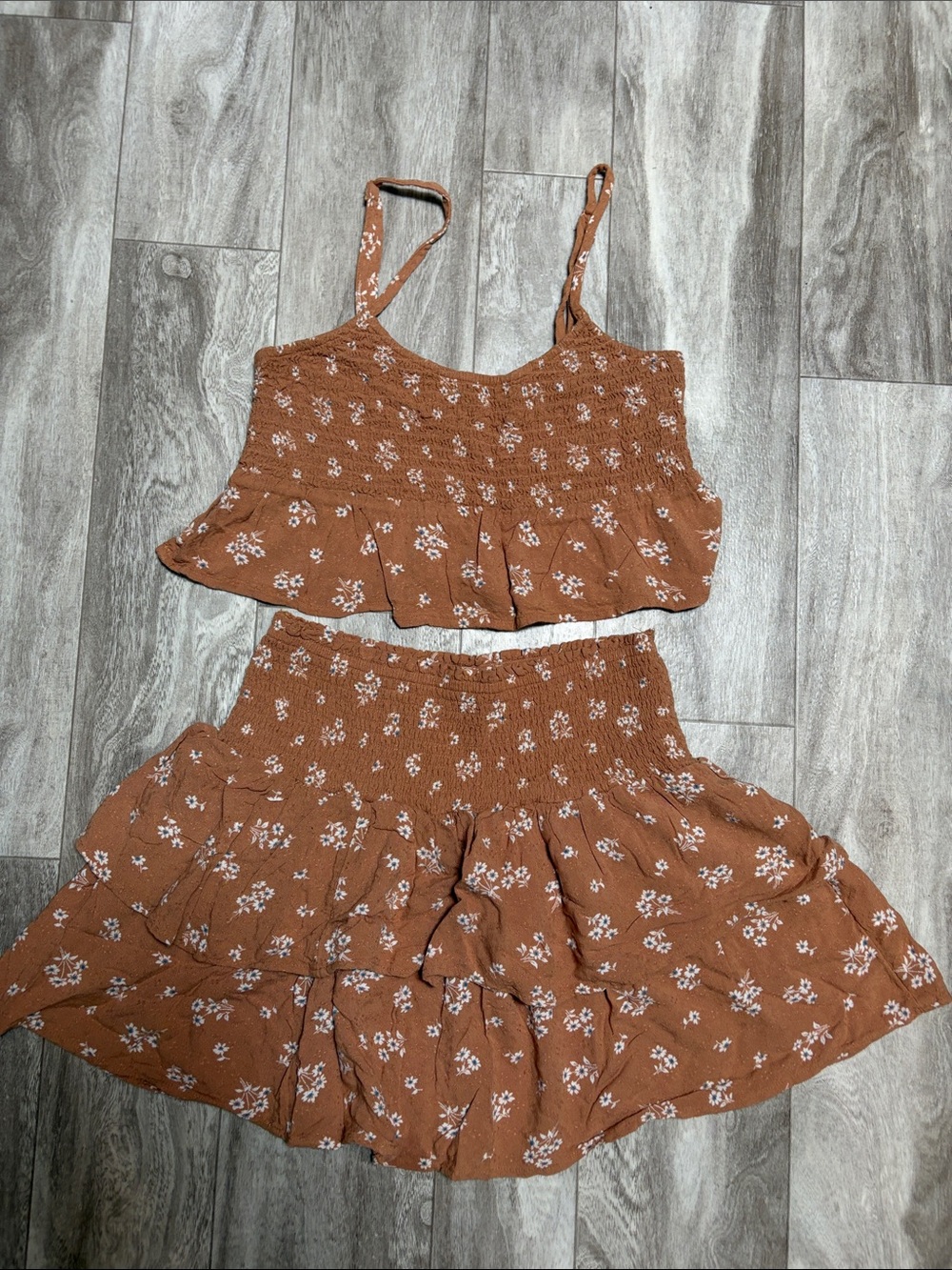 American Eagle Outfitters Rust Brown Floral skirt & top size XS